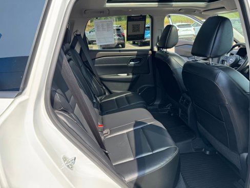 Used 2023 Nissan Rogue SL w/ SL Premium Package image 33