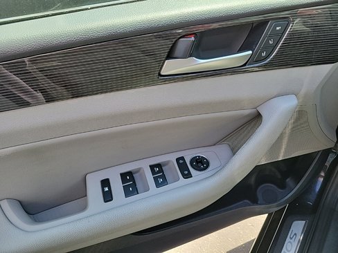 Used 2019 Hyundai Sonata Limited image 5