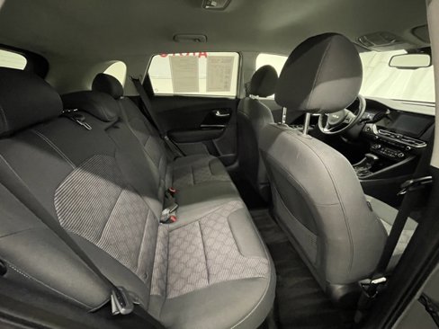 Used 2022 Kia Niro LXS image 6