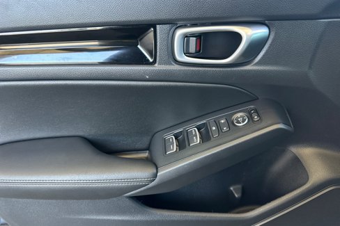 Used 2023 Honda Civic EX-L image 11
