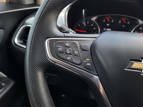 Used 2024 Chevrolet Equinox LS w/ LS Convenience Package image 17