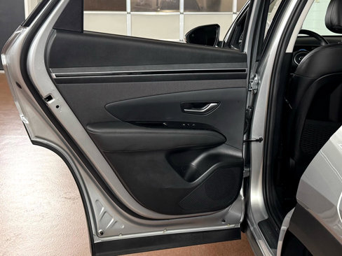 Used 2023 Hyundai Tucson Limited image 38