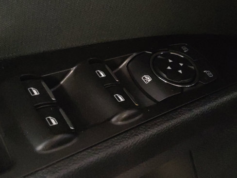 Used 2017 Ford Fusion SE w/ Fusion SE Technology Package image 27