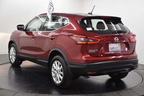 Used 2021 Nissan Rogue Sport S image 5