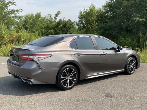 Used 2018 Toyota Camry SE image 25