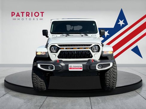Used 2019 Jeep Wrangler Unlimited Sahara image 9