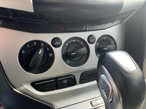 Used 2014 Ford Focus SE w/ Equipment Group 201A image 20