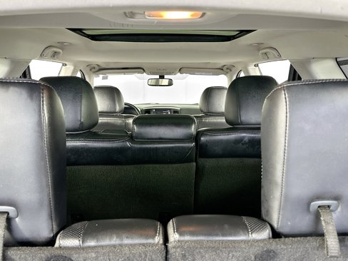 Used 2020 Nissan Pathfinder Platinum w/ Cargo Package image 7
