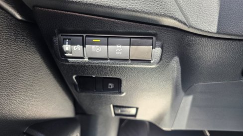 Used 2023 Toyota Corolla Cross SE image 29