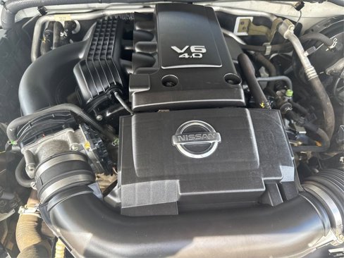 Used 2014 Nissan Frontier PRO-4X image 20