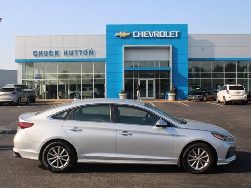 Used 2018 Hyundai Sonata SE image 1