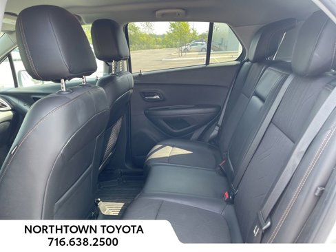 Used 2020 Chevrolet Trax LT w/ LT Convenience Package image 24