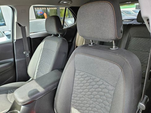 Used 2018 Chevrolet Equinox LT image 19