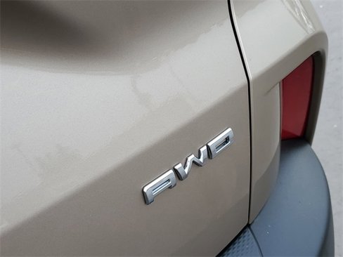 Used 2021 Ford Escape Titanium image 6