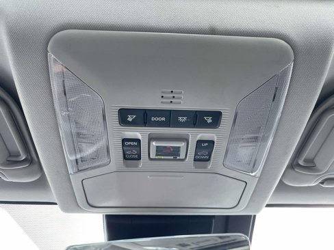 Certified 2020 Toyota RAV4 XLE image 33