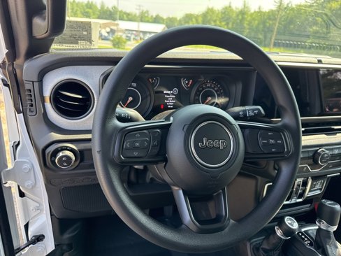 New 2025 Jeep Gladiator Sport image 15