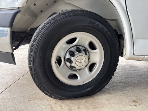 Used 2020 Chevrolet Express 2500 w/ Driver Convenience Package image 24