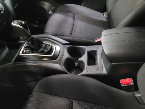 Used 2018 Nissan Rogue S image 26