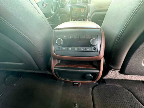 Used 2014 Buick Enclave Leather image 24