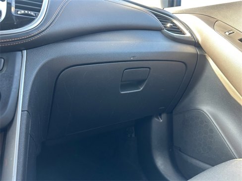 Used 2018 Chevrolet Trax LT w/ LT Convenience Package image 25