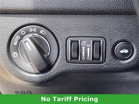 Used 2020 Chrysler 300 Touring w/ Sport Appearance Package image 21