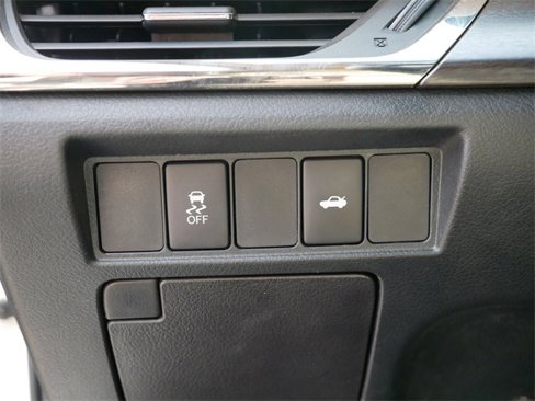 Used 2016 Toyota Avalon XLE Plus image 16