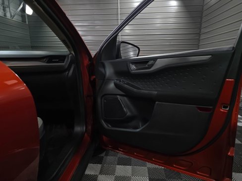 Used 2020 Ford Escape S image 29