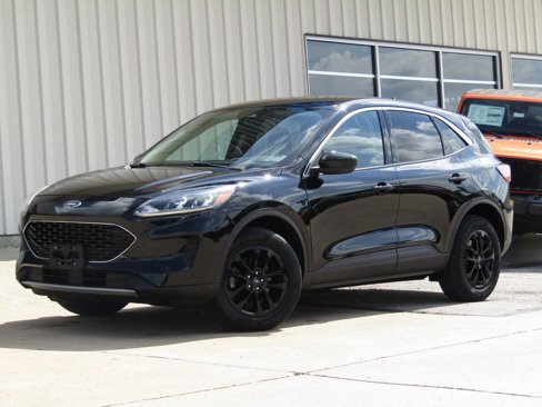 Used 2020 Ford Escape SE image 12