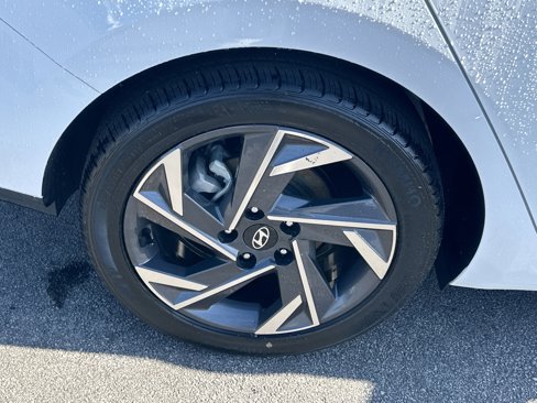 Used 2025 Hyundai Elantra Sport w/ Cargo Package image 19