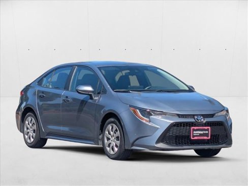 Used 2022 Toyota Corolla LE image 3