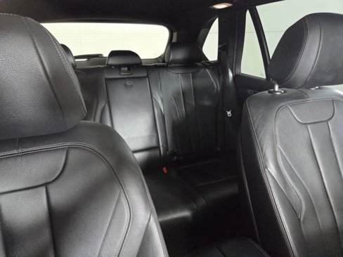 Used 2018 BMW X5 xDrive40e w/ M Sport Package image 19