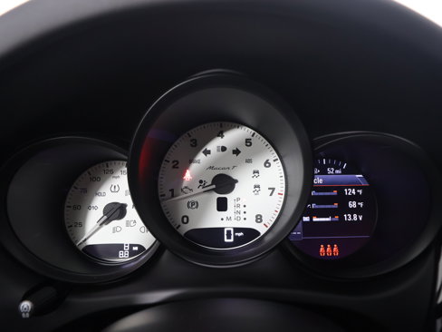 New 2025 Porsche Macan Turbo image 18