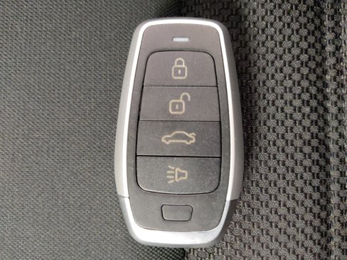 Used 2020 Ford Fusion SE image 32