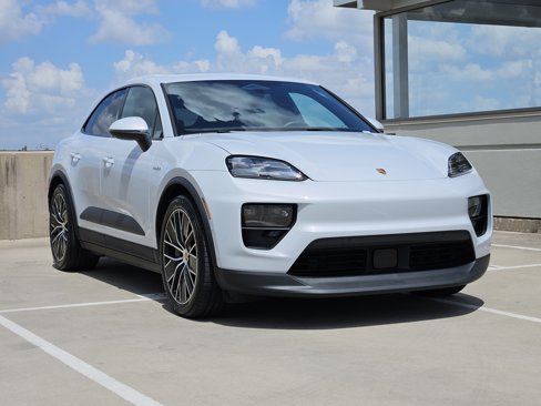 Certified 2024 Porsche Macan 4 Electric image 10
