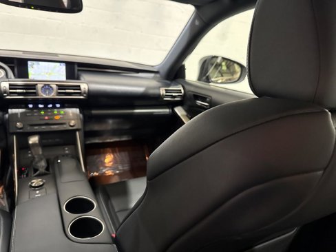 Used 2016 Lexus IS 200t image 59