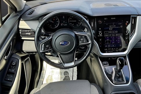 Used 2022 Subaru Outback Premium image 5