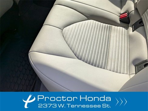 Used 2023 Toyota Camry SE image 31