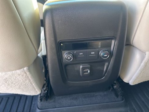 Used 2023 Buick Enclave Essence image 29