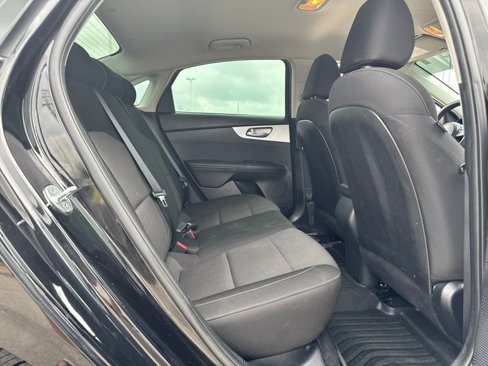 Used 2022 Kia Forte LXS w/ LXS Technology Package image 12