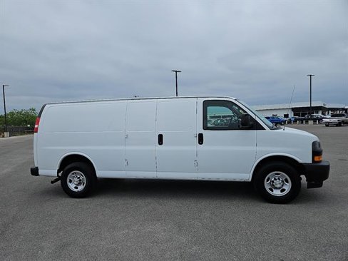 Used 2021 Chevrolet Express 2500 Extended w/ Driver Convenience Package image 5