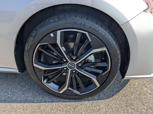 Used 2024 Nissan Altima 2.5 SR image 11