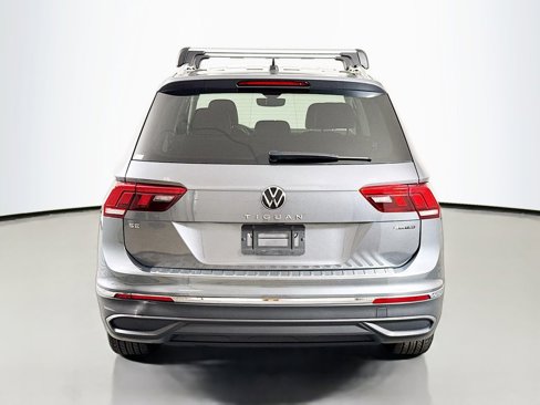 Used 2022 Volkswagen Tiguan SE image 6