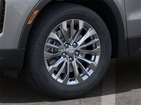 New 2024 Cadillac XT4 Luxury w/ Cold Weather Package image 9