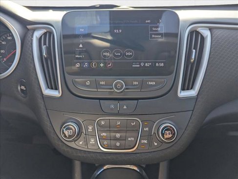 Used 2023 Chevrolet Malibu LT image 12