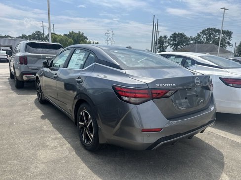 New 2025 Nissan Sentra SV image 2