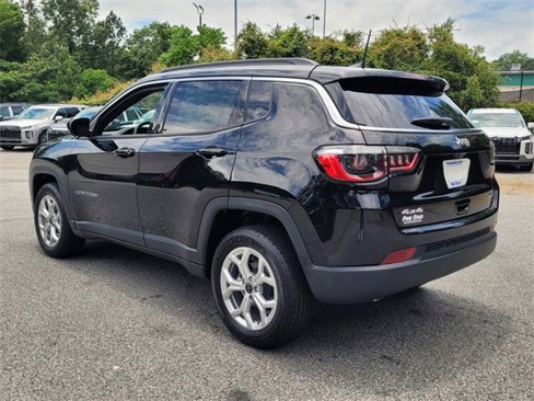 New 2025 Jeep Compass Latitude image 8