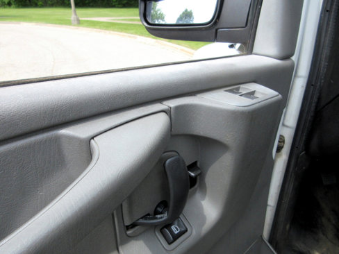 Used 2011 Chevrolet Express 1500 AWD image 37