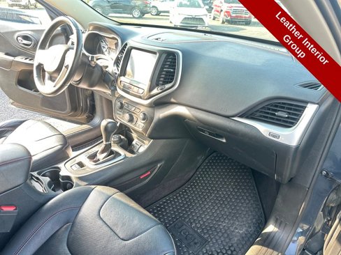 Used 2016 Jeep Cherokee Trailhawk w/ Leather Interior Group image 32