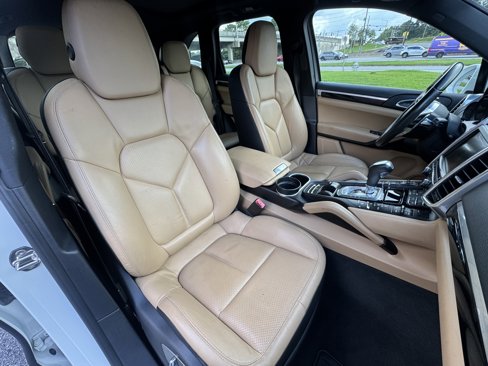 Used 2016 Porsche Cayenne image 10