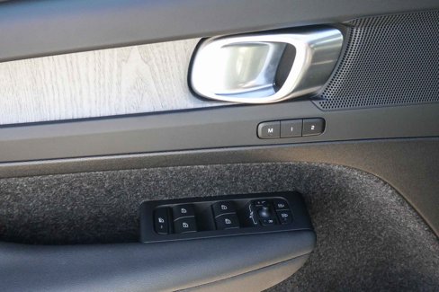 Used 2025 Volvo XC40 B5 Plus w/ Protection Package Premier image 22